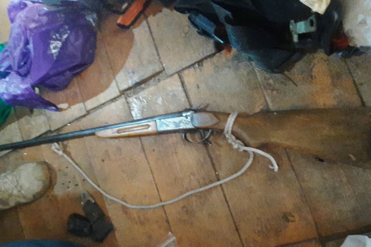 Изъятое оружие. Фото пресс-службы Восточно-Сибирского ЛУ МВД России на транспорте