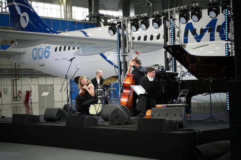 Концерт Дениса Мацуева на авиазаводе. Фото пресс-службы правительства Иркутской области