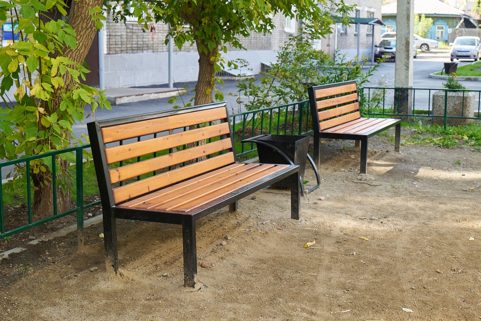 Ленинский округ. Двор по адресу: ул. Пржевальского, 32