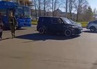 ДТП с троллейбусом. Скриншот видео очевидцев