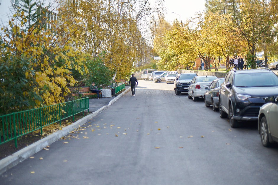 Октябрьский округ. Микрорайон Солнечный, проспект Маршала Жукова, 68