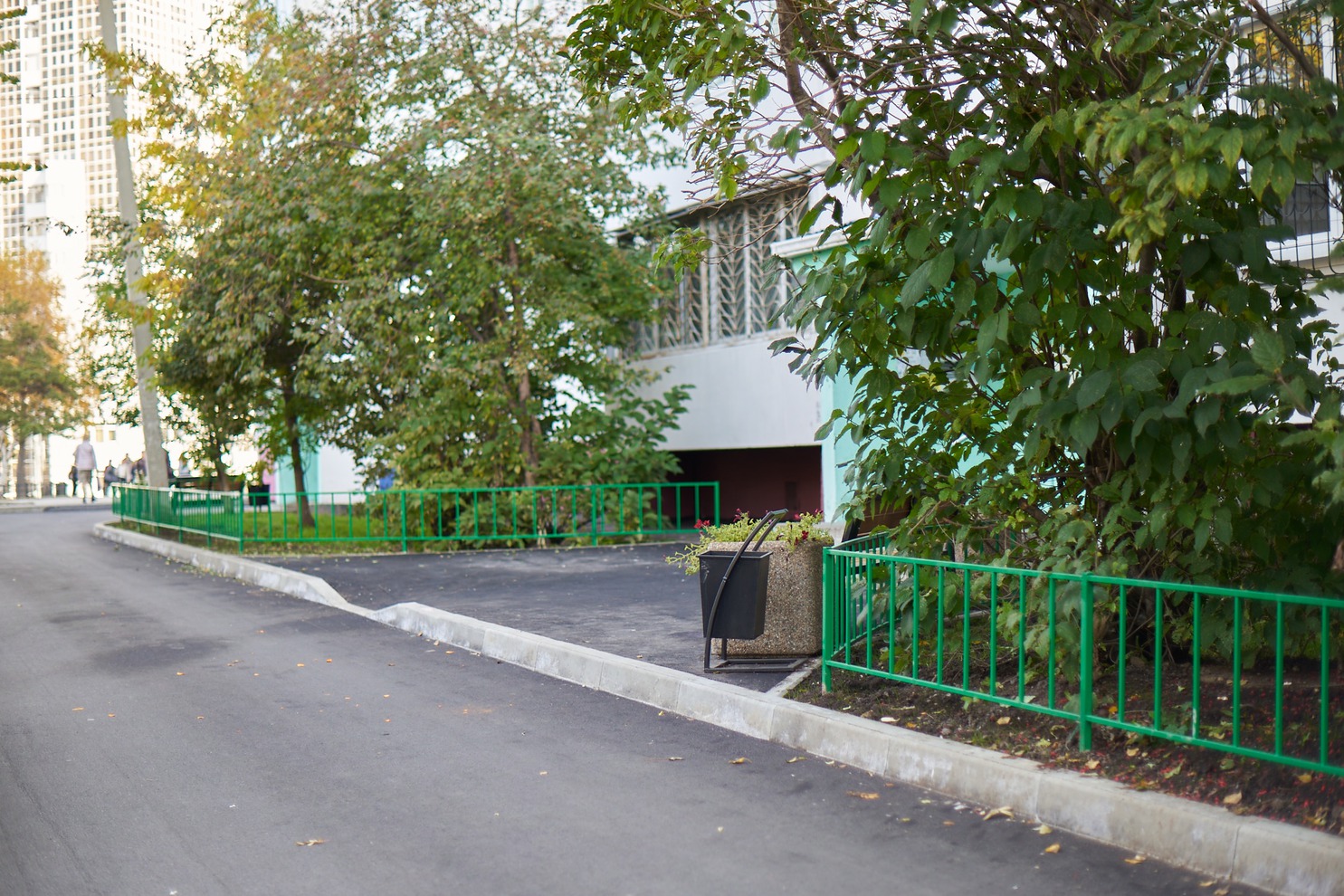 Октябрьский округ. Микрорайон Солнечный, проспект Маршала Жукова, 68