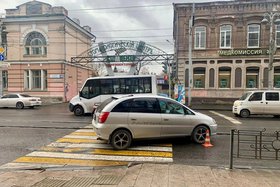 Место ДТП в центре города. Фото ГИБДД Иркутска