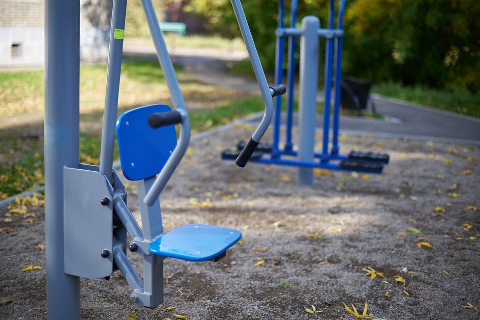 Ленинский округ. Двор по адресу: ул. Пржевальского, 32