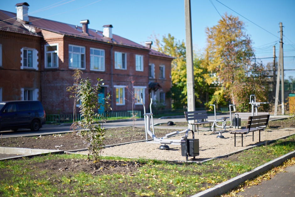 Ленинский округ. Иркутск-2, ул. Просвещения, 23, 25