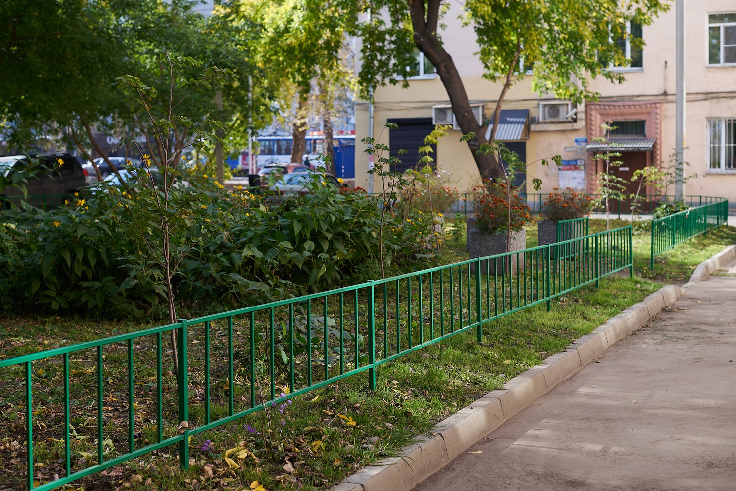 Октябрьский округ. Двор по адресу: ул. Депутатская, 1