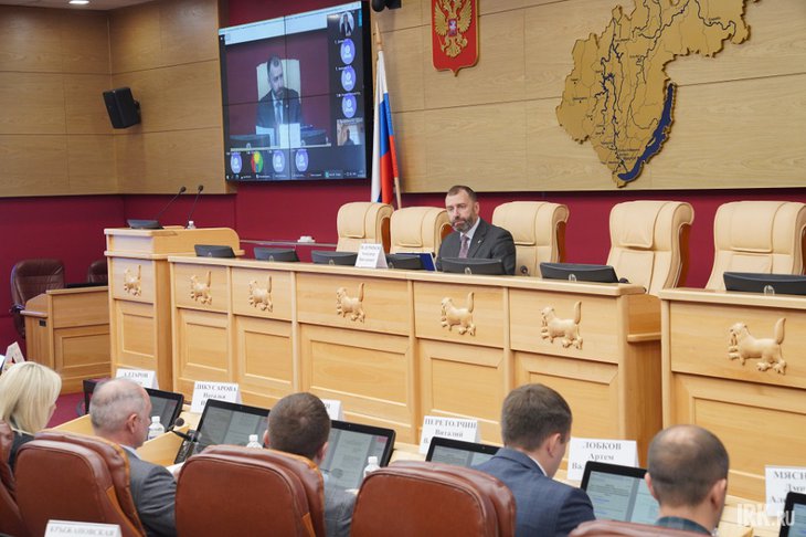 Заседание совета. Фото IRK.ru