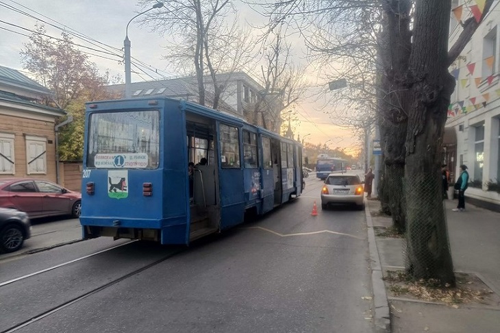 Место ДТП. Фото пресс-службы Госавтоинспекции Иркутска