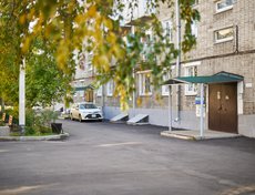 Ленинский округ. Двор по адресу: ул. Пржевальского, 32