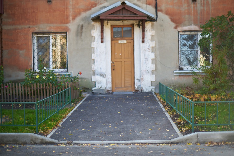 Ленинский округ. Иркутск-2, ул. Просвещения, 23, 25