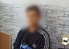 Задержанный курьер мошенников. Скриншот видео пресс-службы ГУ МВД России по Иркутской области