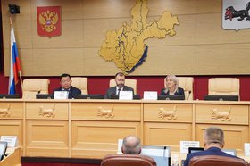Кузьма Алдаров, Александр Ведерников, Наталья Дикусарова. Фото IRK.ru