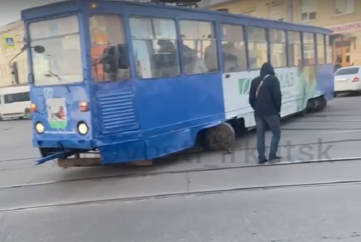 Трамвай. Скриншот видео «Вести-Иркутск»