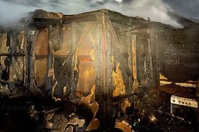 Сгоревший дом. Фото пресс-службы ГУ МЧС России по Иркутской области