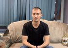 Задержанный курьер. Скриншот видео пресс-службы ГУ МВД России по Иркутской области