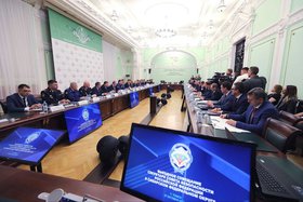 Совещание в Томске. Фото из телеграм-канала правительства Иркутской области