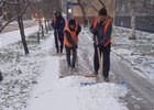 Уборка снега. Фото пресс-службы администрации Иркутска