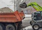 Уборка снега. Фото пресс-службы администрации Иркутска