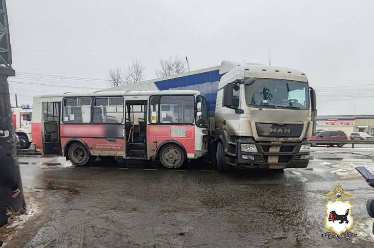 Авария на Генерала Доватора. Фото пресс-службы ГУ МВД России по Иркутской области