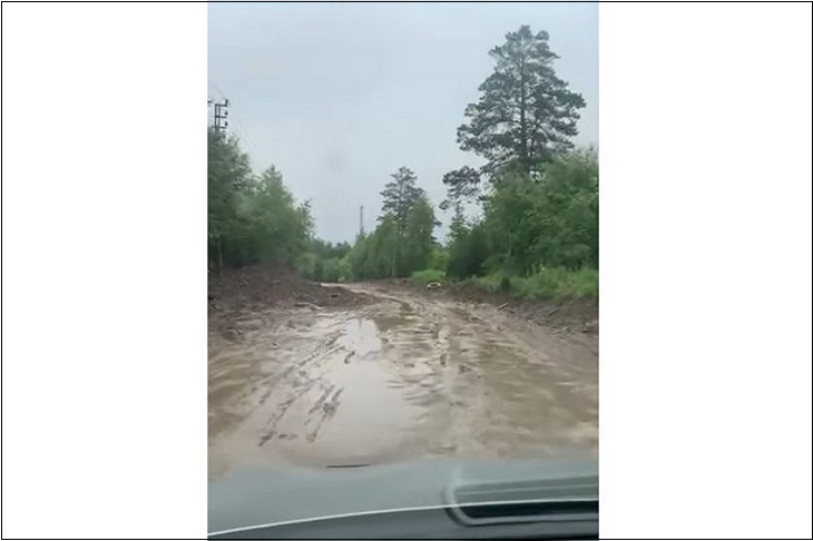 Дорога на Южной после дождя. Скриншот видео, предоставленного жителями СНТ «Медгородок»