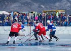 Хоккейный матч на льду Байкала. Фото Татьяны Глюк