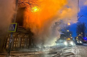 Горящий дом. Фото пресс-службы ГУ МЧС России по Иркутской области