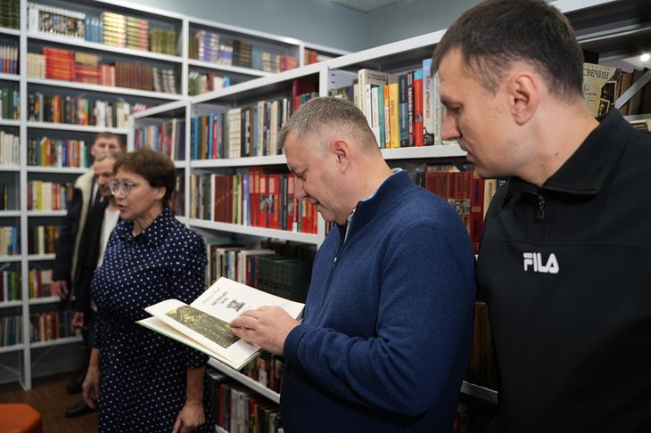 Игорь Кобзев в Усть-Куте. Фото пресс-службы правительства Иркутской области