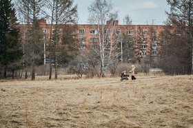 Женщина с коляской. Фото Маргариты Романовой, IRK.ru