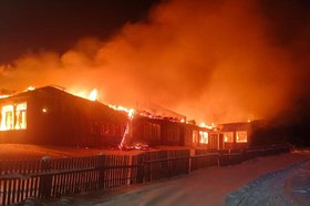Пожар в школе в Хребтовой. Фото из телегра-канала прокуратуры Иркутской области