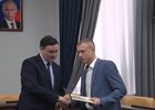 Награждение. Скриншот видео из телеграм-канала Руслана Болотова