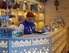 В одном из вагонов работала сувенирная лавка.