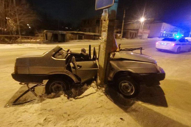 ДТП на улице Радищева. Фото пресс-службы ГИБДД Иркутска