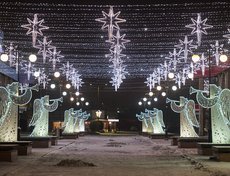 На «Фортуне» уже появились полюбившиеся горожанам фигуры ангелов.