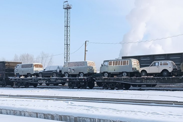 Автомобили. Фото пресс-службы правительства Иркусткой области