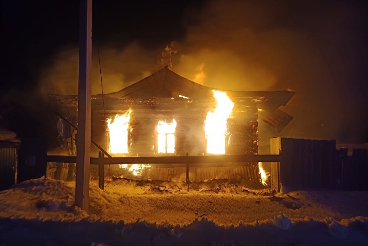 Пожар в Слюдянском районе. Фото ГУ МЧС России по Иркутской области