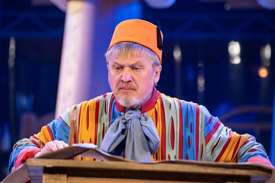 «12 стульев»