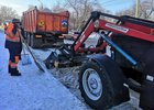 Уборка снега. Фото пресс-службы администрации Иркутска