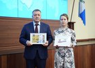 Игорь Кобзев и Ольга Дьяконова. Фото пресс-службы правительства Иркутской области