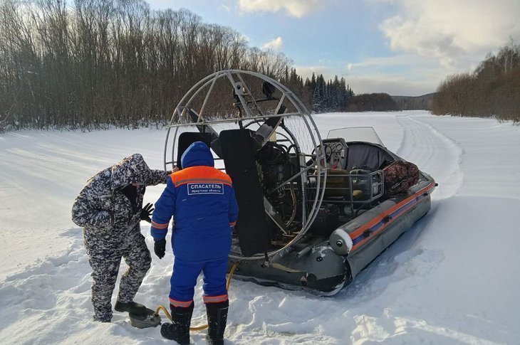 Поиски рыбака. Фото Западного поисково-спасательного отряда