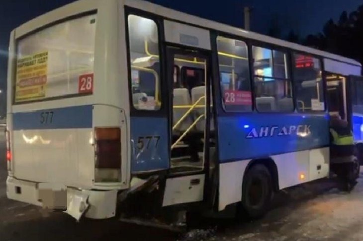Автобус после ДТП. Фото пресс-службы ГУ МВД России по Иркутской области