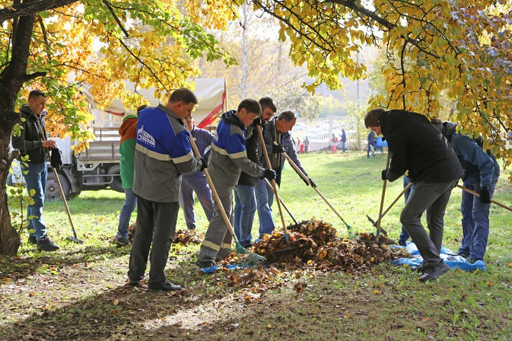 Субботник. Фото пресс-службы «Газпром добыча Иркутск»