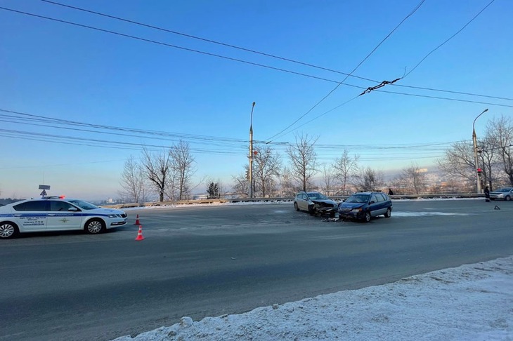ДТП на Бульваре Рябикова. Фото ГИБДД Иркутска