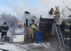 Пожарные тушат дом. Скриншот видео ГУ МЧС России по Иркутской области