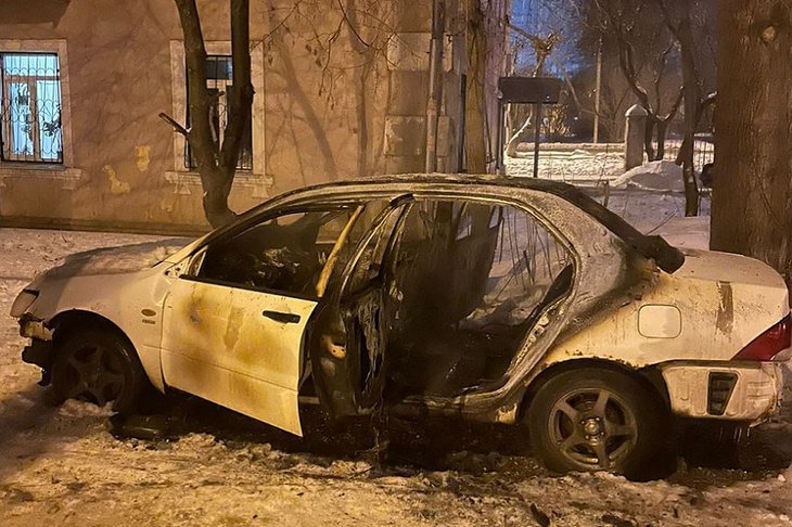 Сгоревший автомобиль. Фото пресс-службы ГУ МВД России по Иркутской области