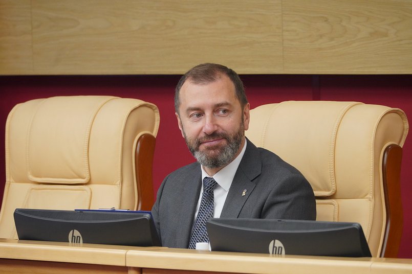 Александр Ведерников