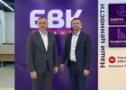 Министр цифрового развития и связи Иркутской области Игорь Рыморенко и генеральный директор БВК Новый Юрий Яковишин. Фото предоставлено компанией