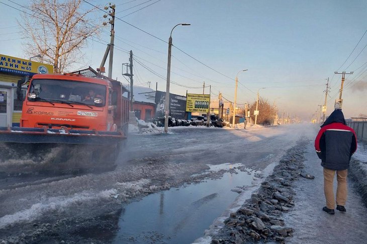 Последствия коммунальной аварии. Фото пресс-службы администрации Иркутска