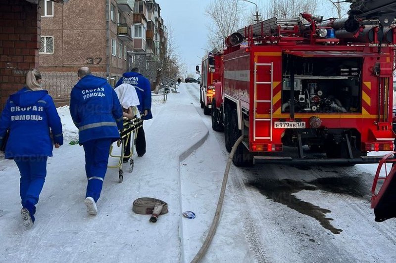 Любительское порно: Пьяную жену с другом жена в шоке не ожидала (страница 3)