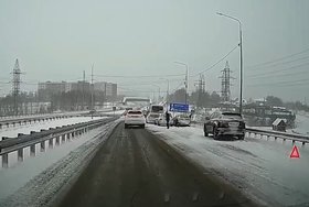 Авария на Байкальском тракте. Скриншот видео из телеграм-канала губернатора Игоря Кобзева