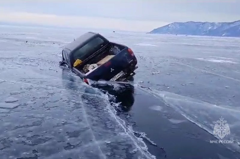 Багги по льду Байкала